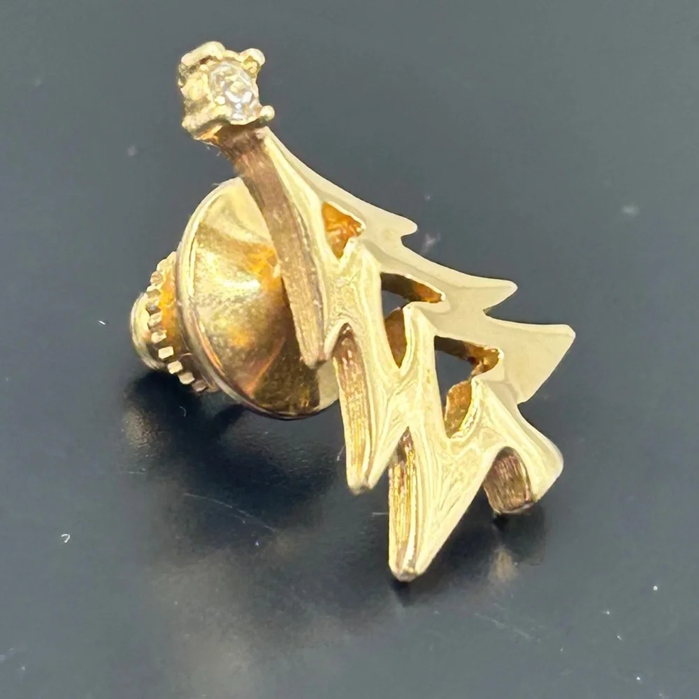 Avon Gold Christmas Tree Brooch